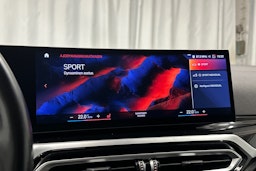 valkoinen BMW i4 2022 kuva 29.