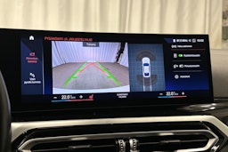 valkoinen BMW i4 2022 kuva 30.