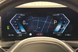 sininen BMW i4 2023 kuva 25.
