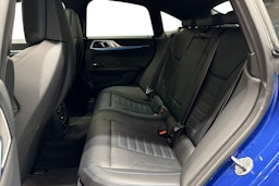 Sininen BMW i4 M50 2022 kuva 10.