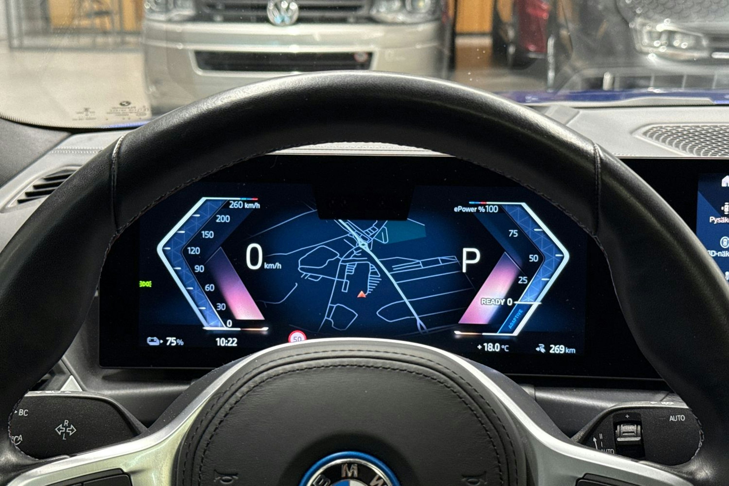 Sininen BMW i4 M50 2022 kuva 16.