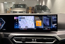 Sininen BMW i4 M50 2022 kuva 28.