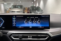 Sininen BMW i4 M50 2022 kuva 29.