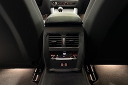 Sininen BMW i4 M50 2022 kuva 34.