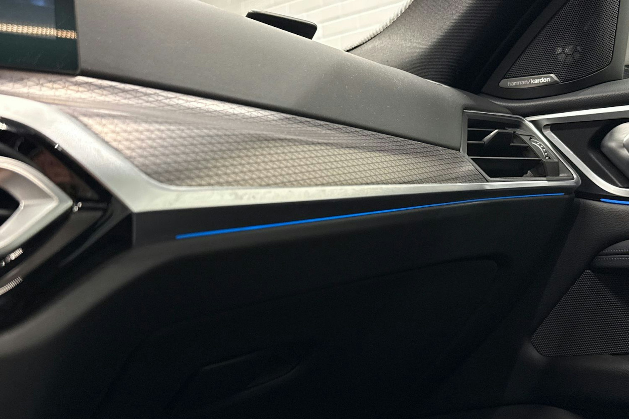 Sininen BMW i4 M50 2022 kuva 37.