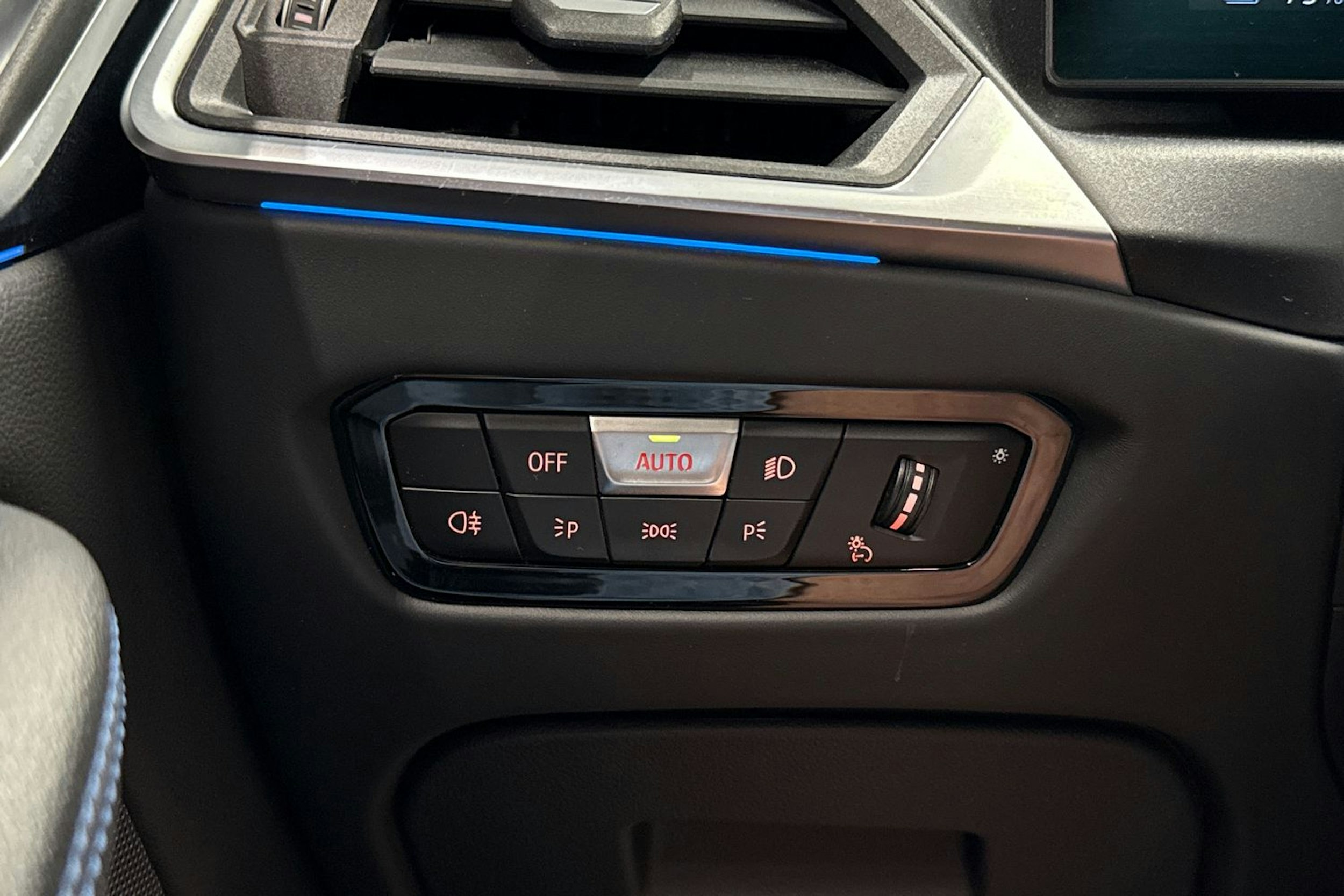 Sininen BMW i4 M50 2022 kuva 38.