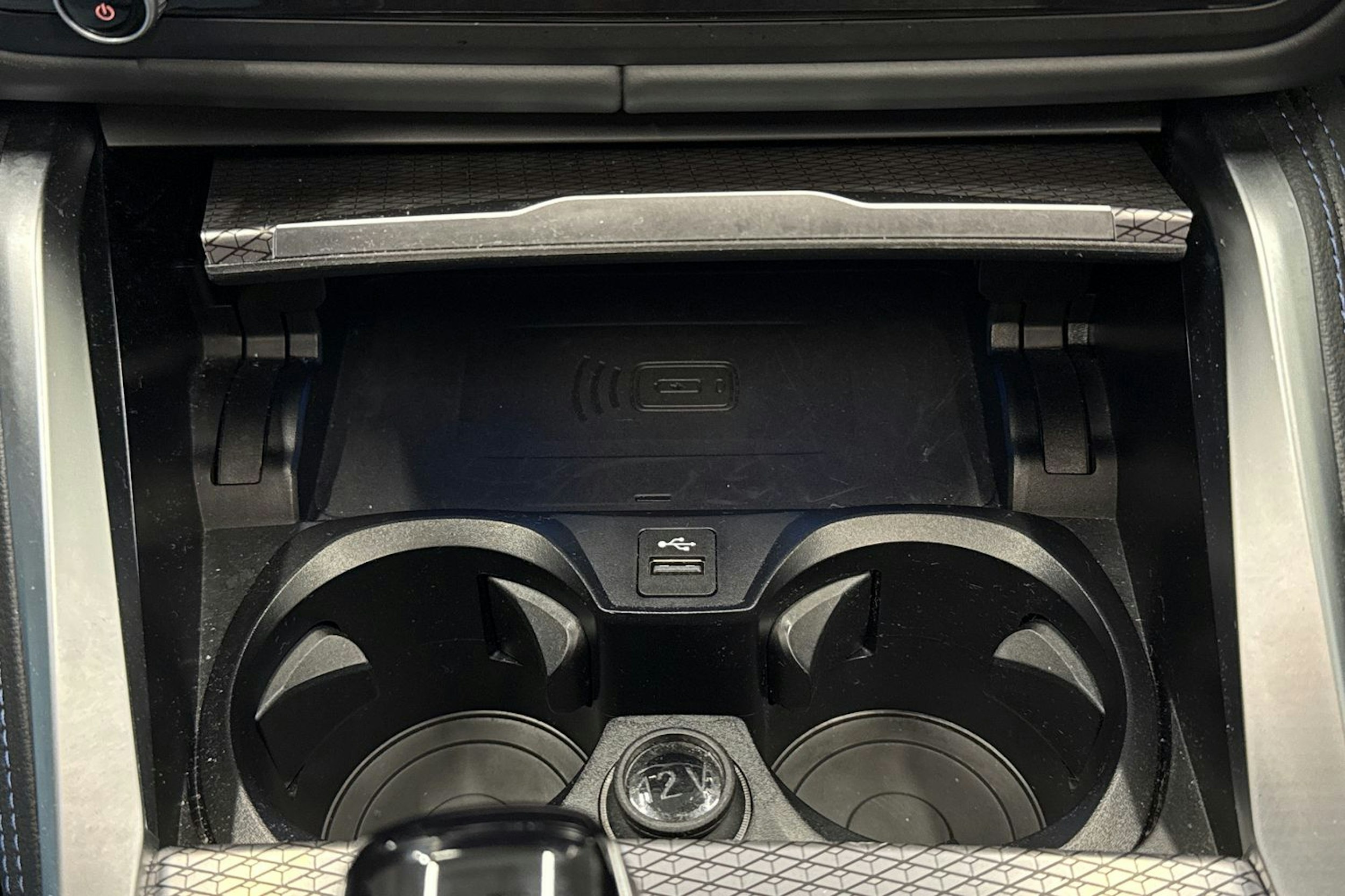 Sininen BMW i4 M50 2022 kuva 39.