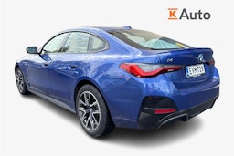 sininen BMW i4 M50 2023 kuva 2.