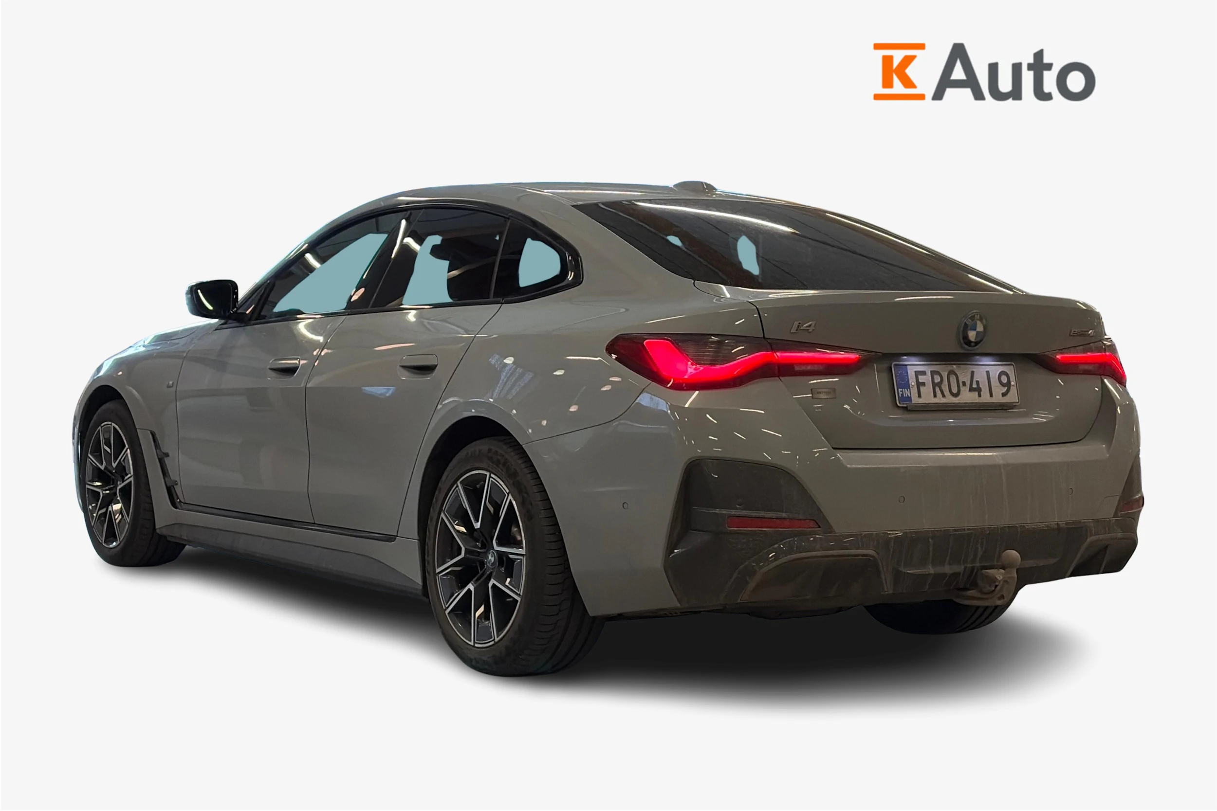 harmaa BMW i4 2023 kuva 2.