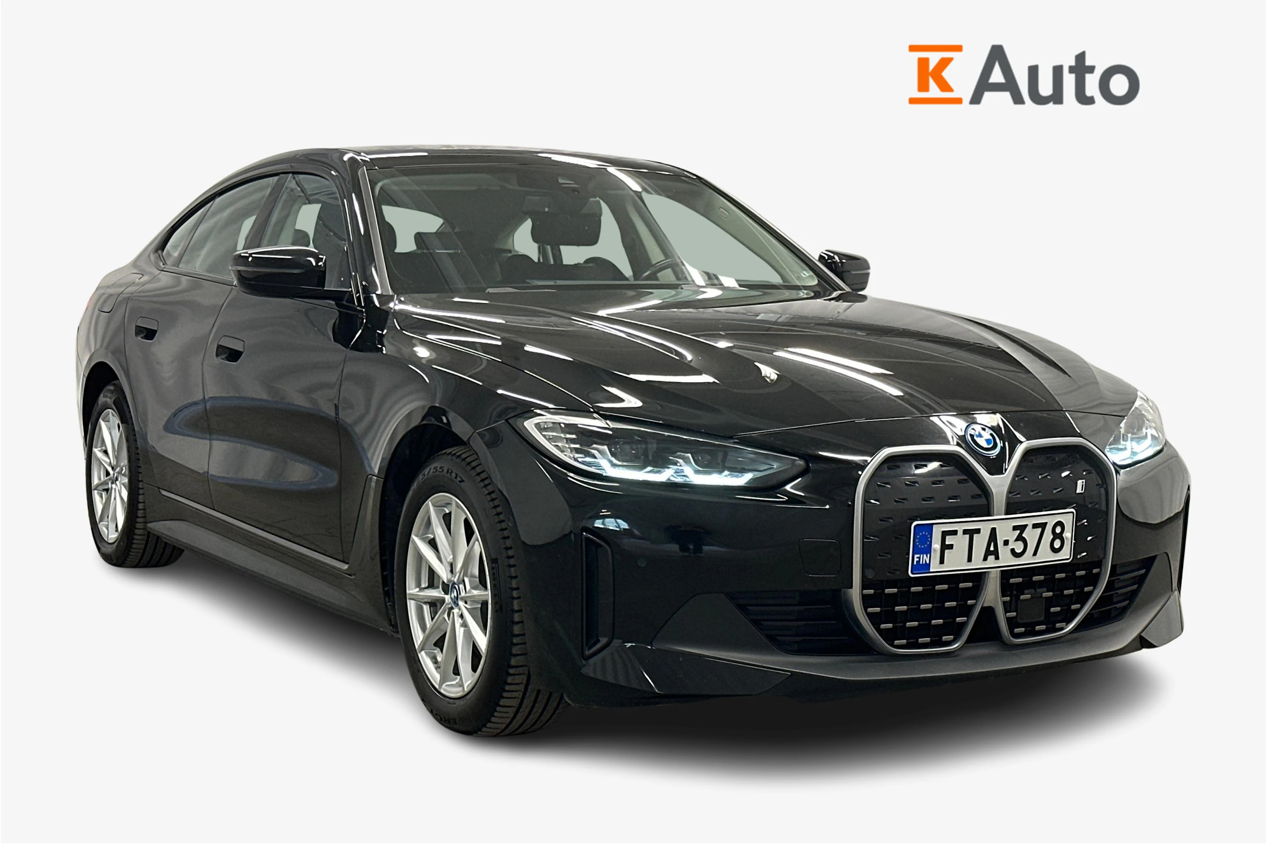 musta BMW i4 2023 kuva 1.
