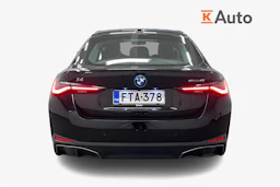 musta BMW i4 2023 kuva 3.
