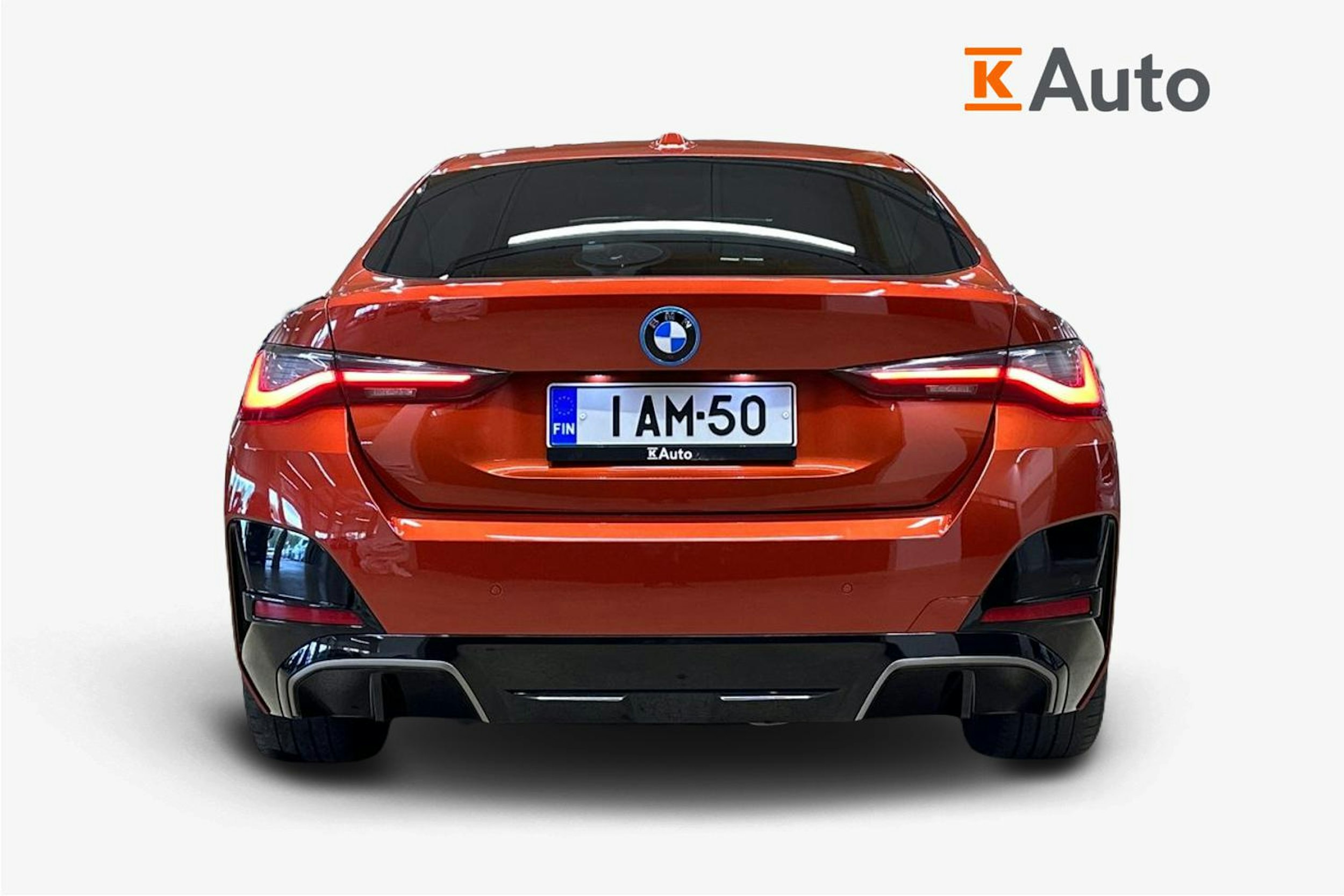 oranssi BMW i4 2023 kuva 3.