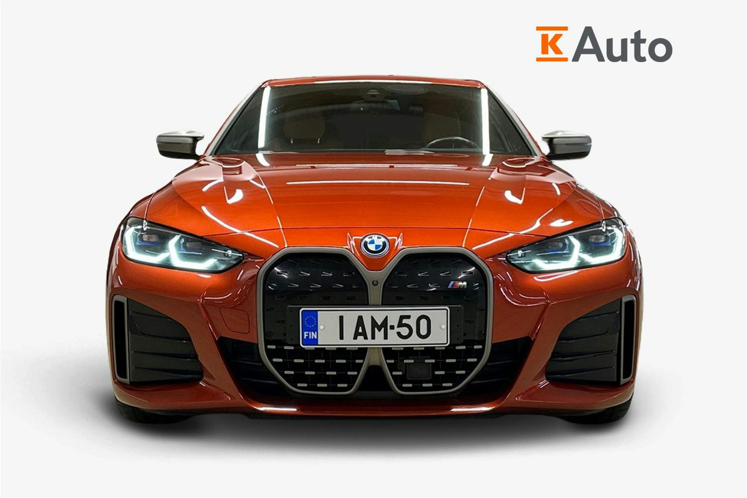 oranssi BMW i4 2023 kuva 5.