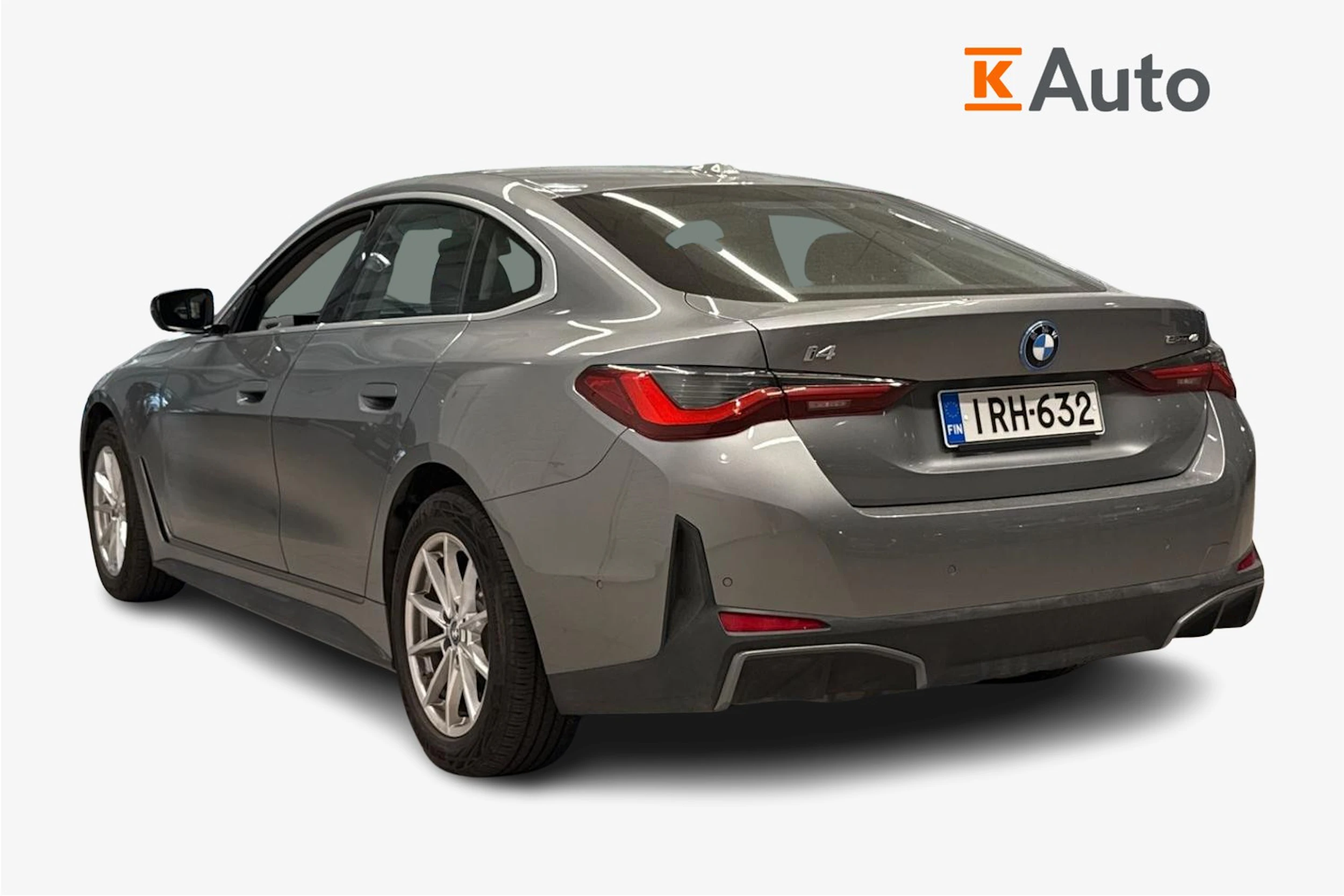 harmaa BMW i4 2023 kuva 2.