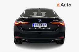 musta BMW i4 2023 kuva 3.