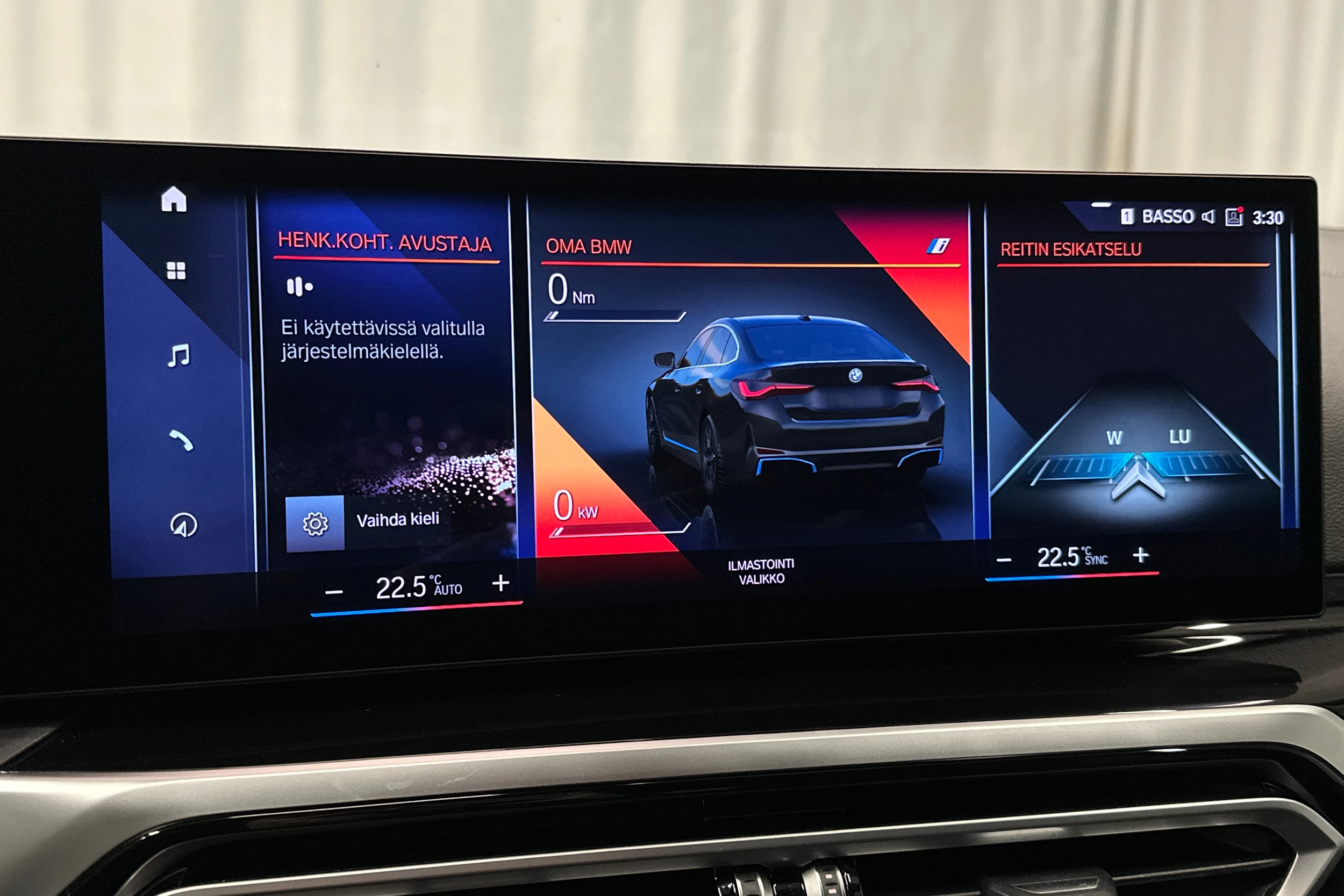 musta BMW i4 2023 kuva 17.