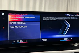 musta BMW i4 2023 kuva 31.