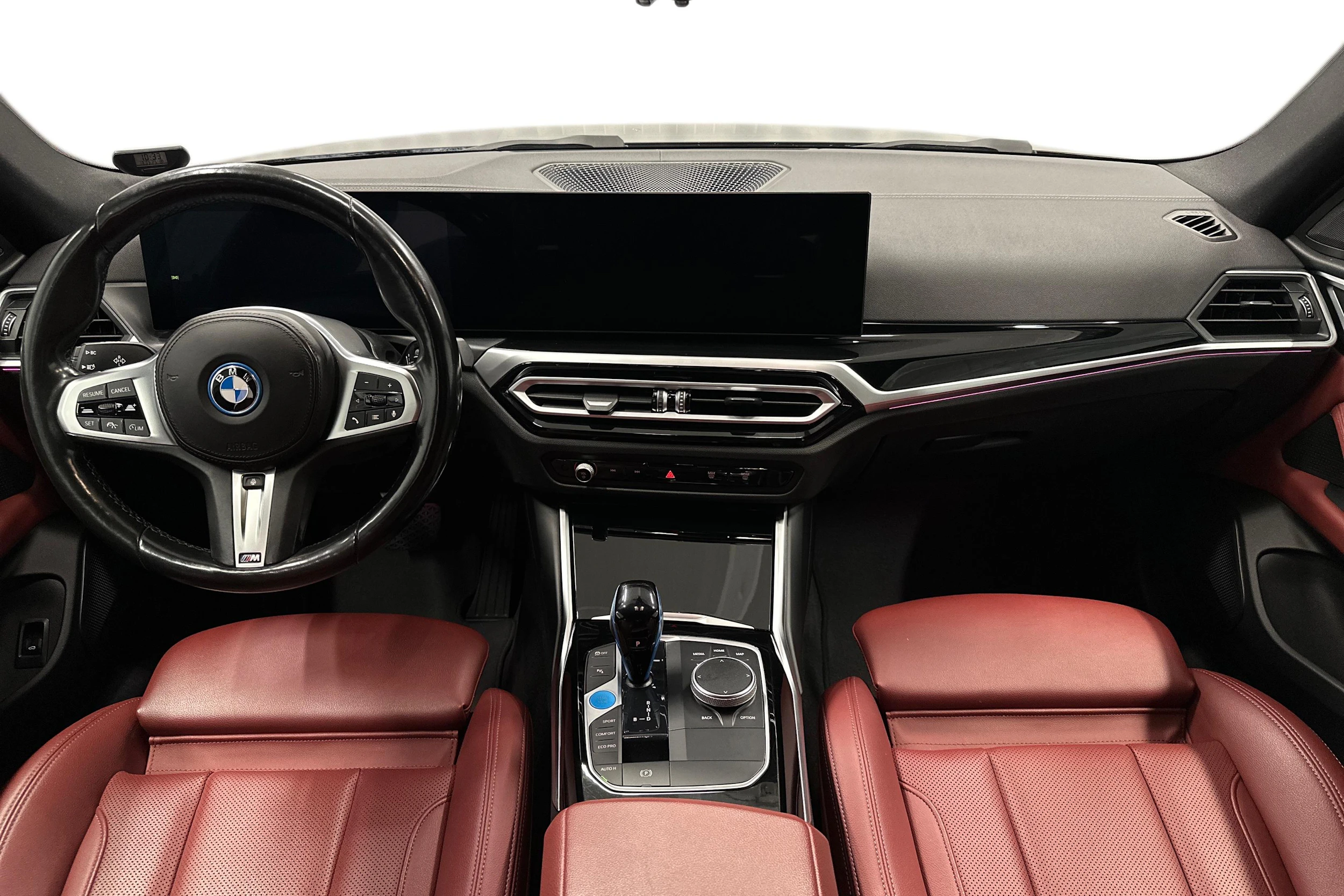 musta BMW i4 2023 kuva 7.