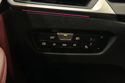 musta BMW i4 2023 kuva 15.