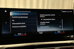 musta BMW i4 2023 kuva 28.