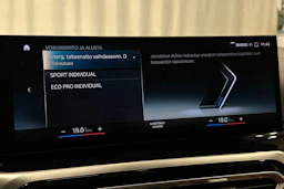 musta BMW i4 2023 kuva 29.