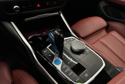 musta BMW i4 2023 kuva 34.