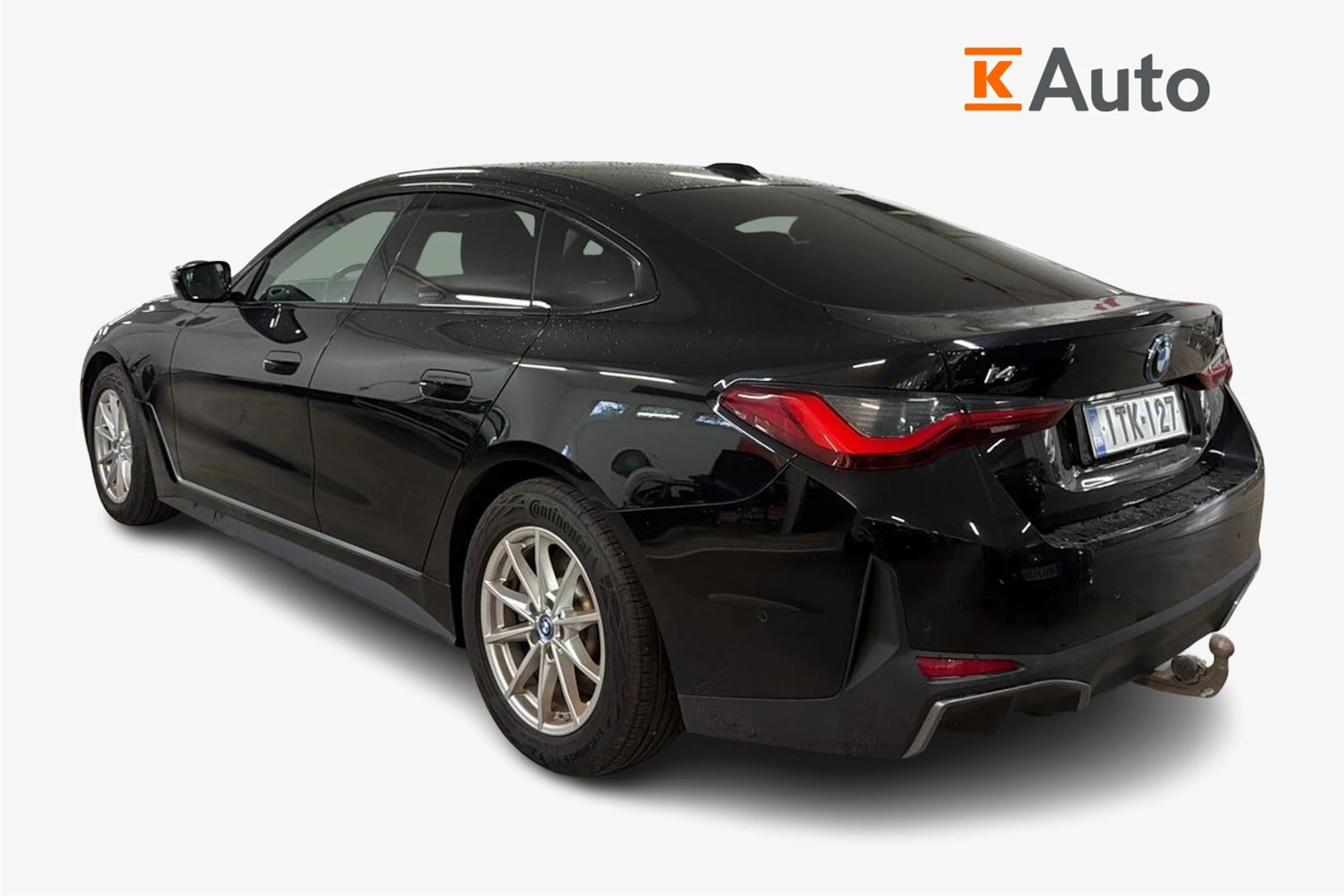 musta BMW i4 2024 kuva 2.