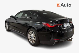musta BMW i4 2024 kuva 2.