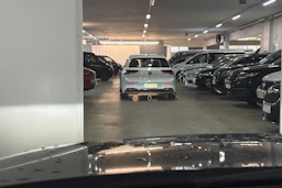 musta BMW i4 2024 kuva 4.