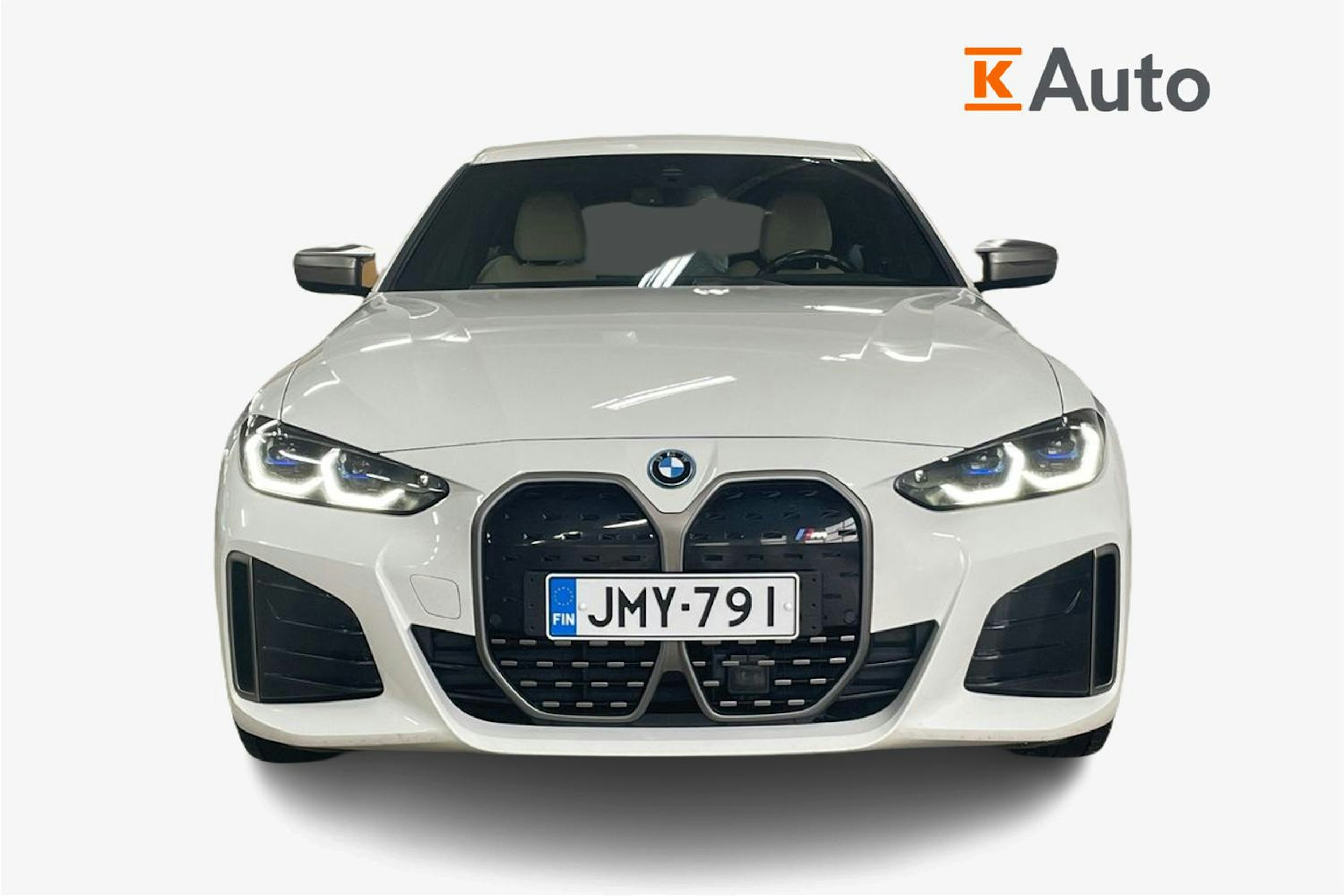 Valkoinen BMW i4 2023 kuva 5.
