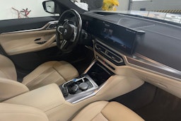 Valkoinen BMW i4 2023 kuva 15.
