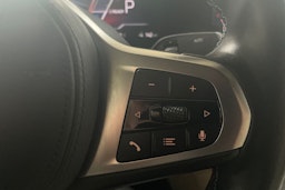 Valkoinen BMW i4 2023 kuva 26.