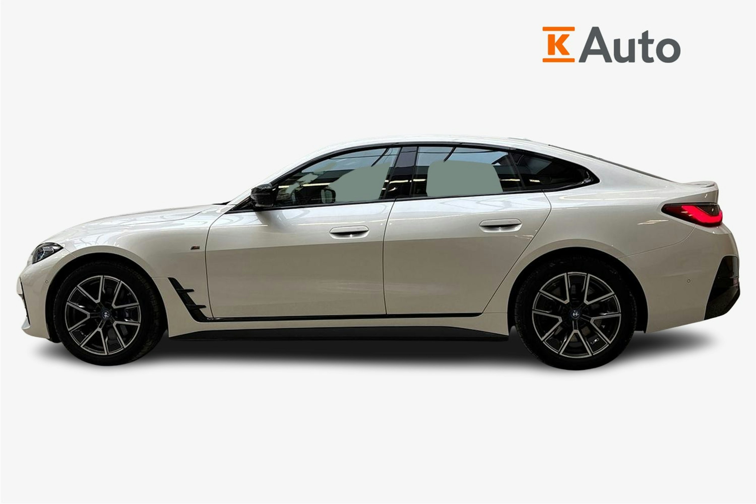 valkoinen BMW i4 M50 2023 kuva 5.