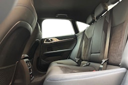 valkoinen BMW i4 M50 2023 kuva 8.