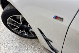 valkoinen BMW i4 M50 2023 kuva 16.