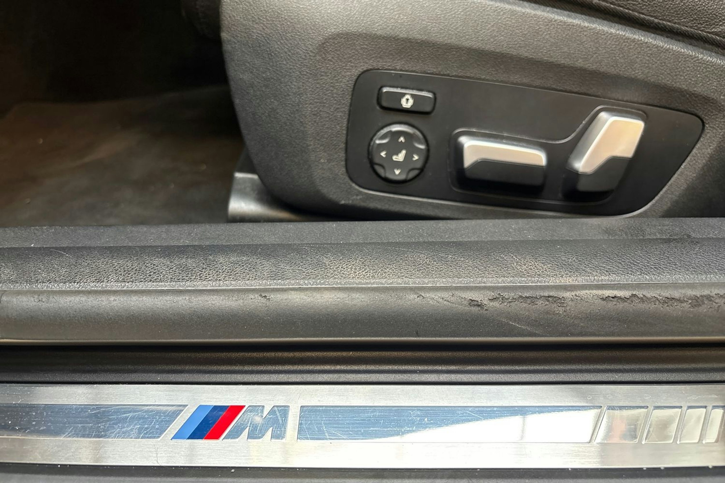 valkoinen BMW i4 M50 2023 kuva 20.