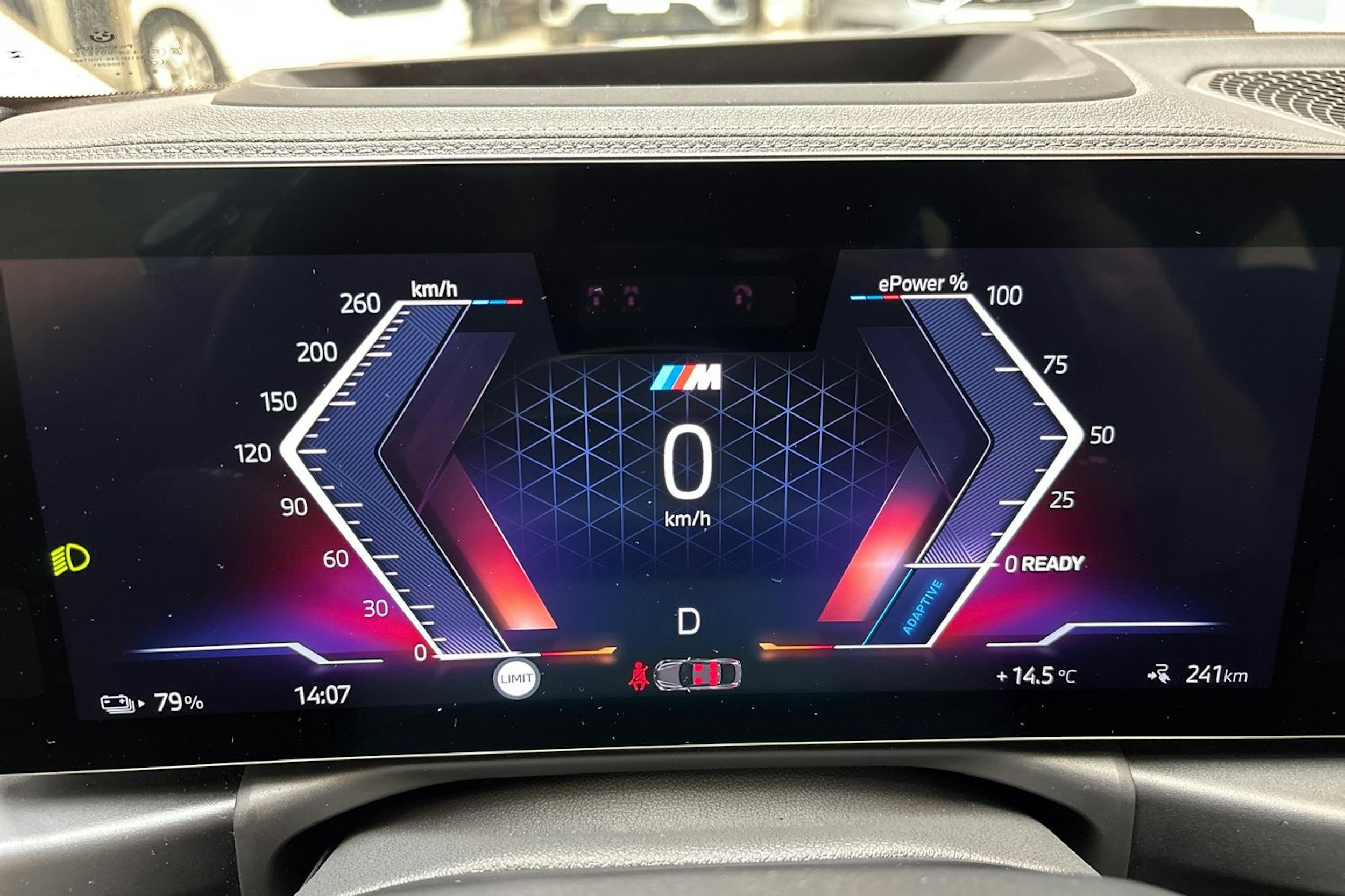 valkoinen BMW i4 M50 2023 kuva 25.