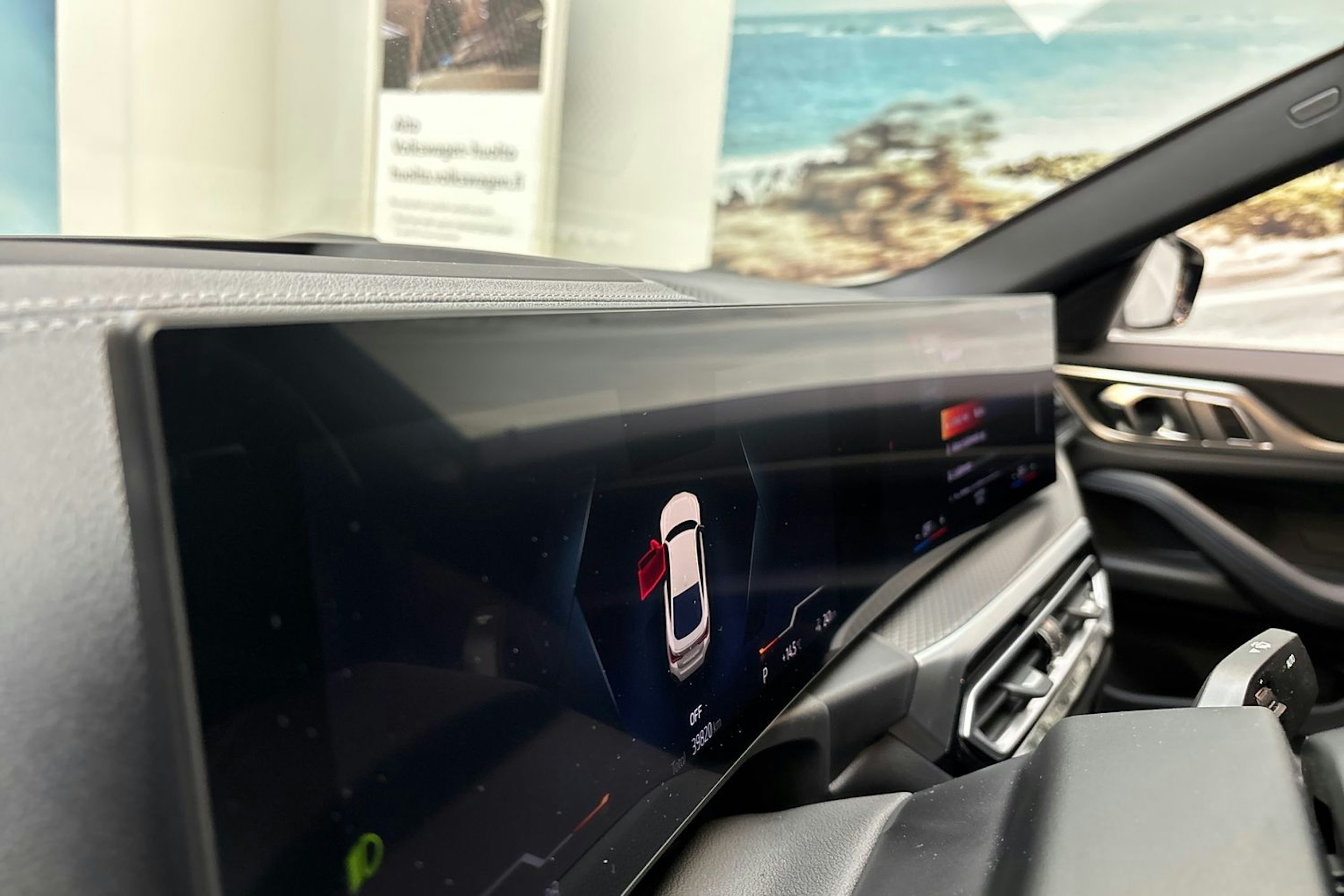 valkoinen BMW i4 M50 2023 kuva 26.