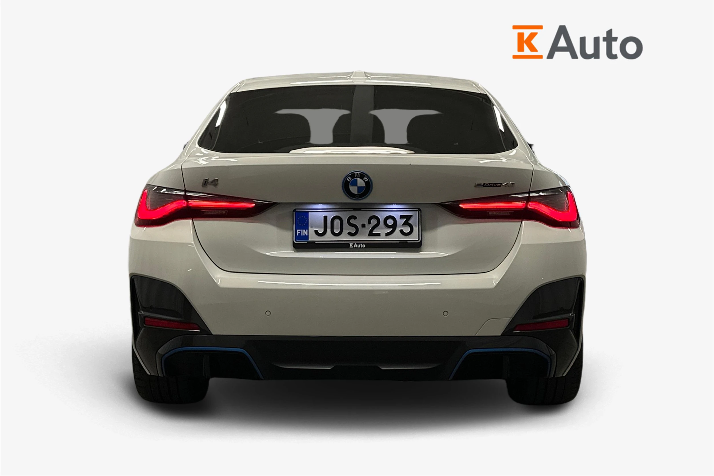 valkoinen BMW i4 2023 kuva 4.