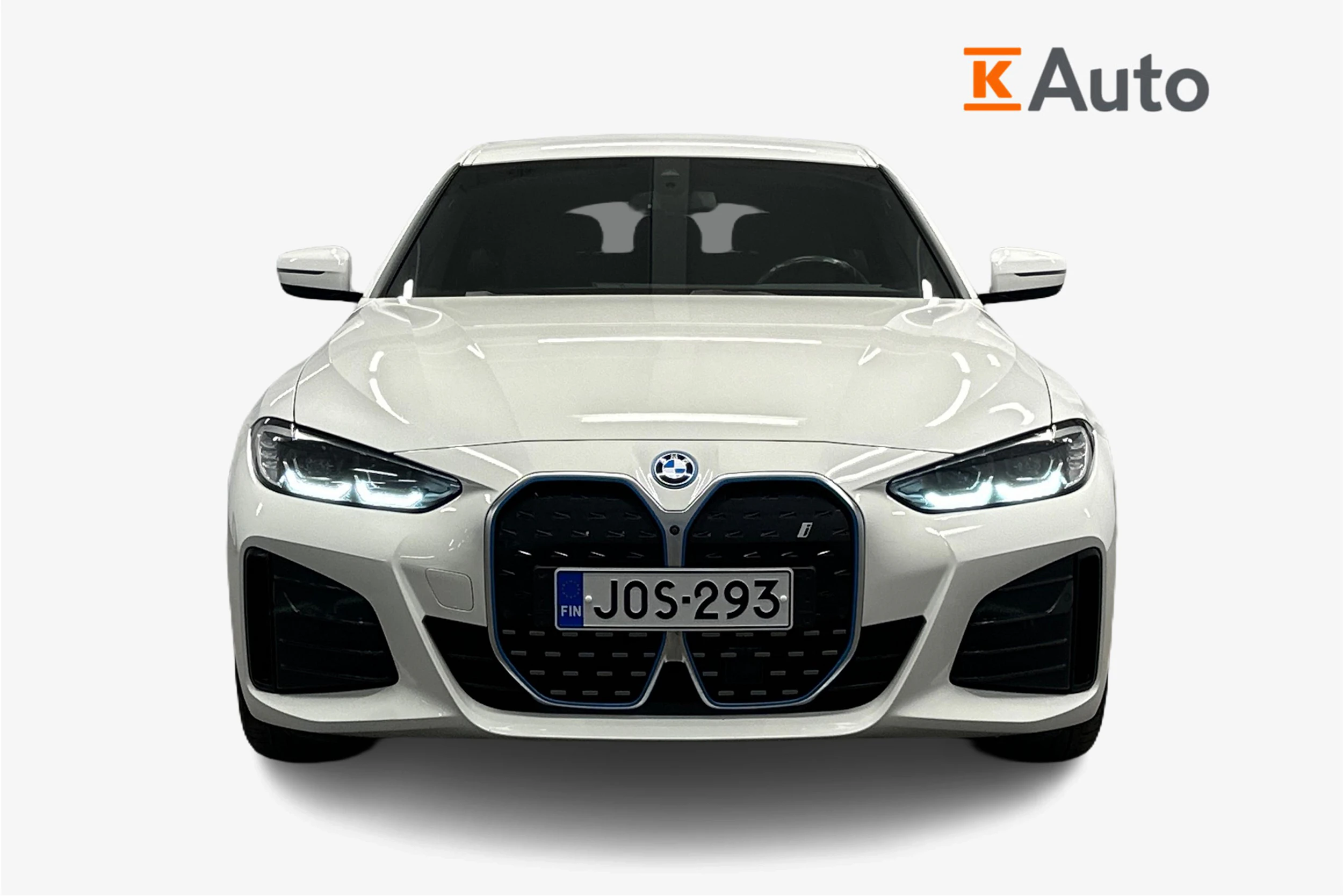 valkoinen BMW i4 2023 kuva 5.