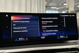 valkoinen BMW i4 2023 kuva 28.