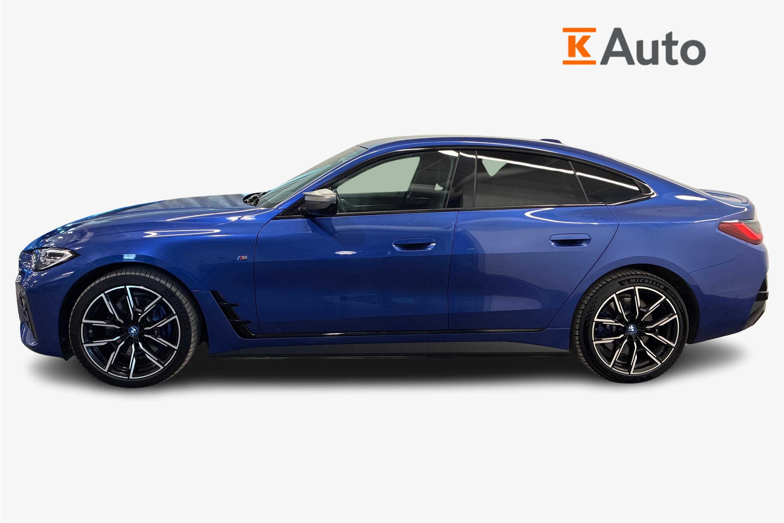 Sininen BMW i4 M50 2023 kuva 5.