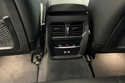 Sininen BMW i4 M50 2023 kuva 12.