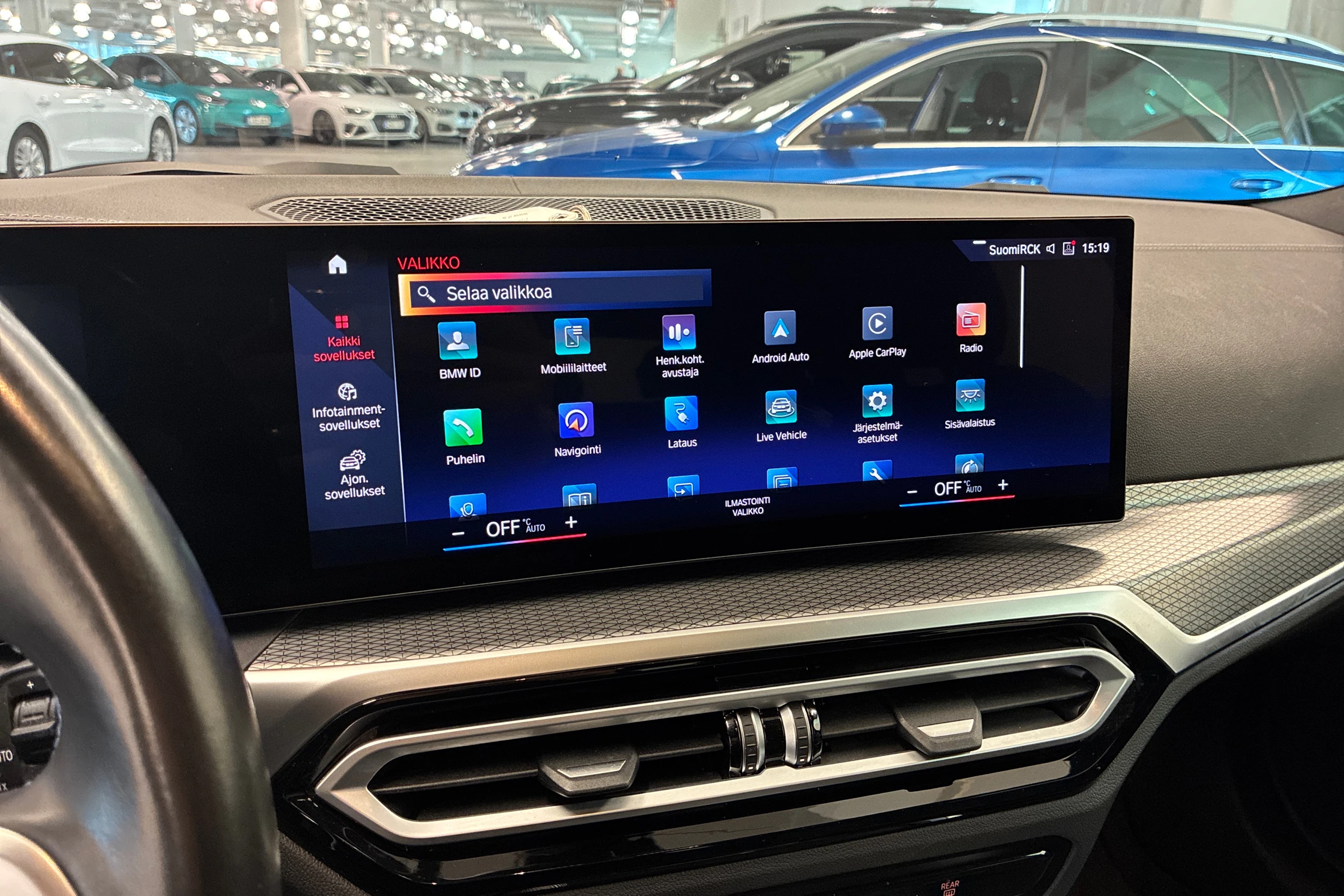 Sininen BMW i4 M50 2023 kuva 20.