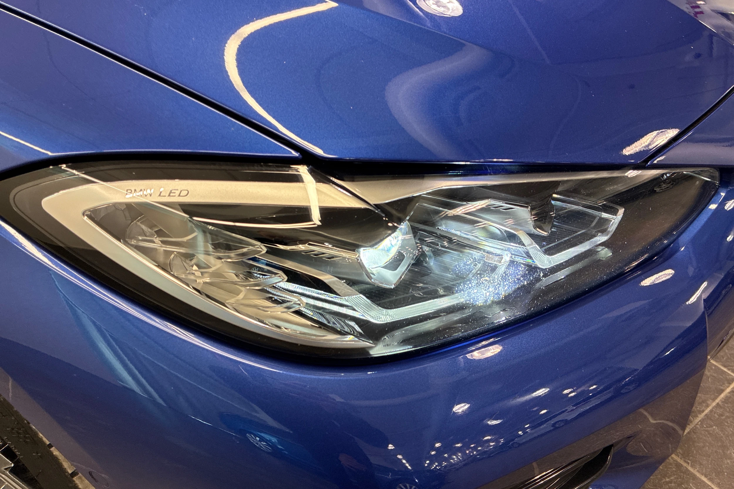 Sininen BMW i4 M50 2023 kuva 23.