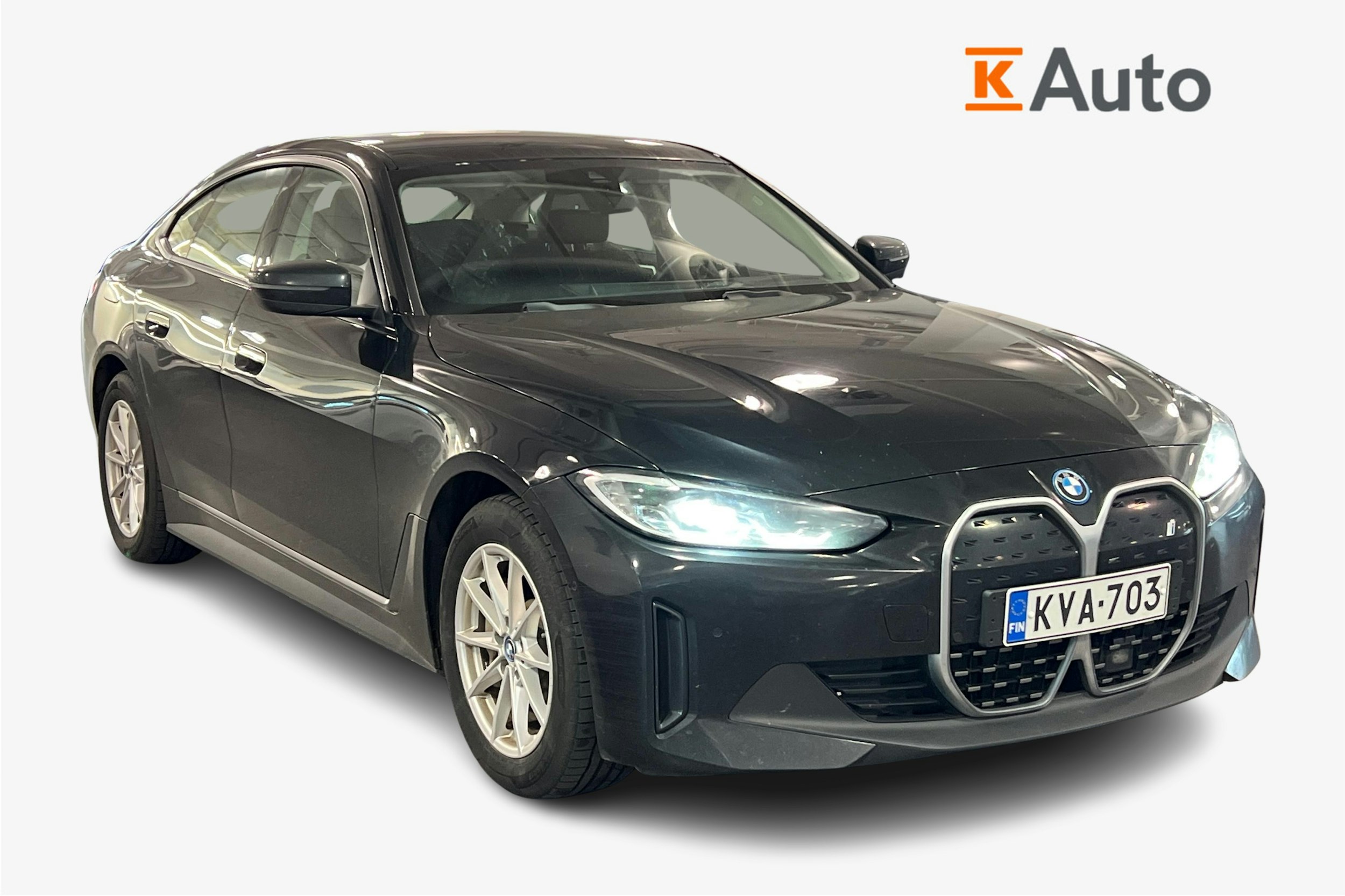 musta BMW i4 2023 kuva 1.