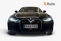 musta BMW i4 2023 kuva 5.