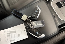 musta BMW i4 2023 kuva 23.