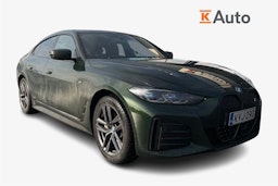 vihreä BMW i4 2023 kuva 1.