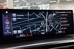 valkoinen BMW i4 2023 kuva 21.